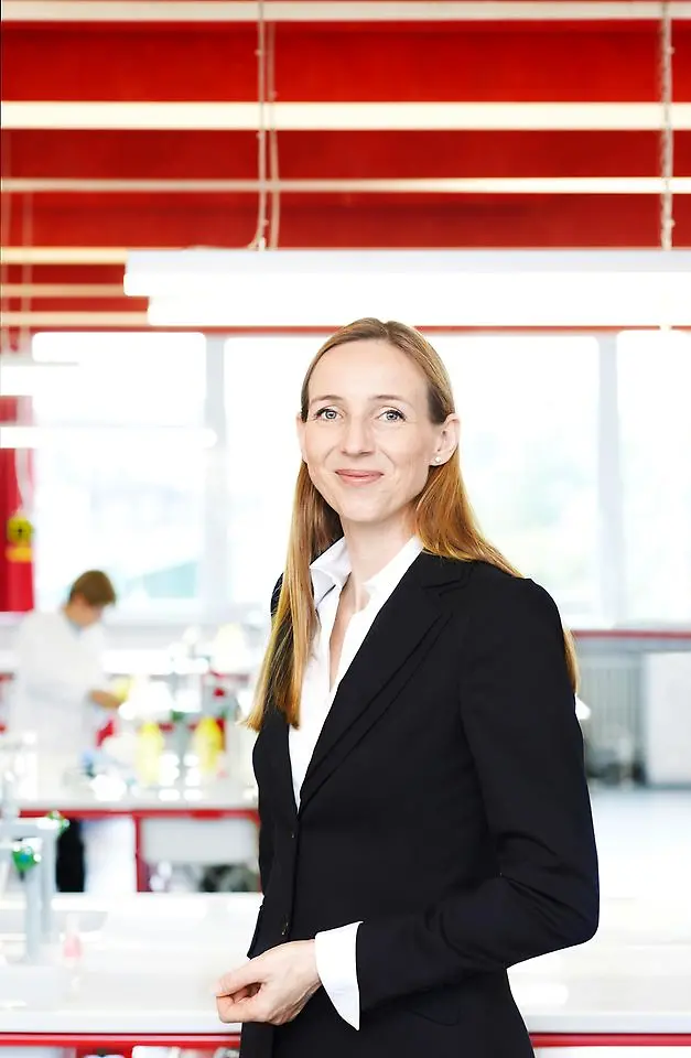 Portrait of Simone Bagel-Trah, taken in the Henkel Forscherwelt 